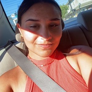 Meet your Posher, Isabella